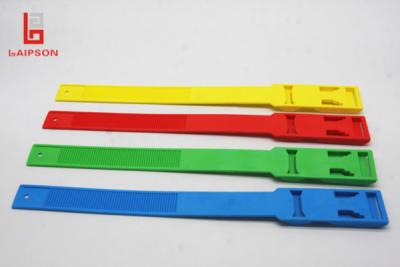 China Customized LF 134.2KHz Chip Animal Rfid Cable Tie , Plastic Leg Bands for sale
