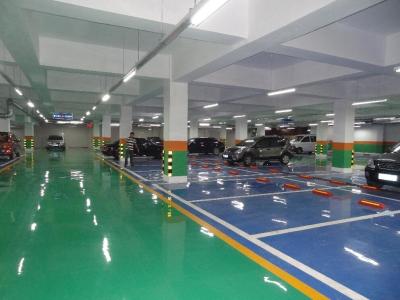 China El piso de acrílico brillante que cubría el solvente de sequía rápido de la pintura del piso de 3m m basó en venta