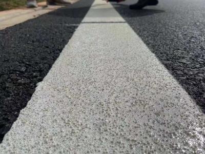 China Bituminous Acrylic Line Road Marking Paint Thermal Stability Highly Durable for sale