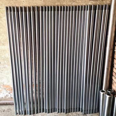 China Material de acero templado de cilindro hidráulico electroplacado resistente al desgaste en venta