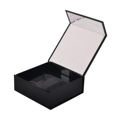 China Caixa de embalagem cosmética de creme do olho, caixas de cartão dobráveis com fim magnético à venda