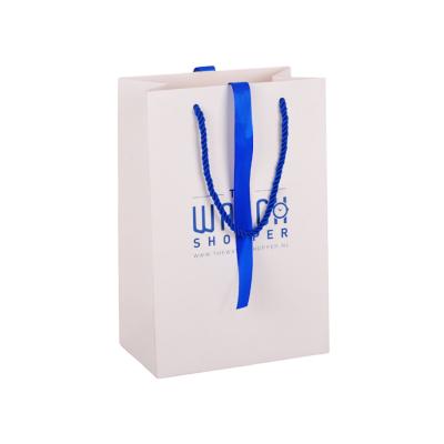 China 190gsm SBS White Paper Shopping Bags With Handles 8 X 6 X 12 Inches for sale