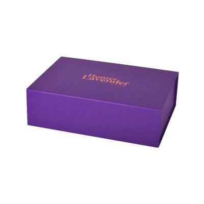 中国 再生利用できる衣類の板紙箱、ローズの金ホイルが付いている紫色の波形箱 販売のため
