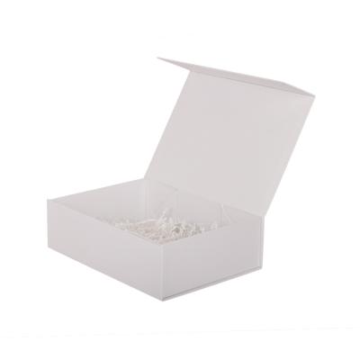 Китай Картонная коробка Cutomized с магнитным закрытием для упаковки одевает штейновое слоение продается
