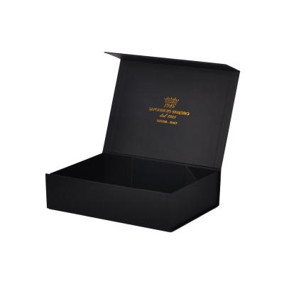 China Black Stamping Magnetic Gift Paper Box Packaging Clothing Women Bags 30x22x8cm en venta