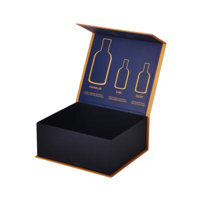 Chine Blue Rigid Paper Box Packaging Wine Bottle With Magnetic Lid à vendre