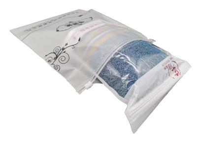 Китай сумки CPE Re-closable мягкого непрозрачного замка слайдера сумок одежды замка застежка-молнии слайдера CPE поли для хранения и одеяния еды продается