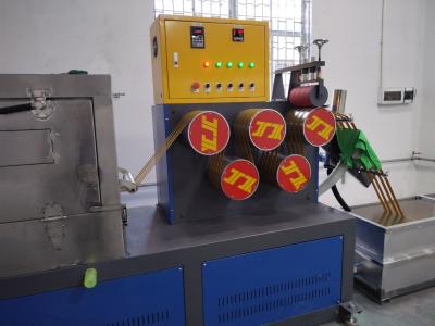 China Linha de produção de tiras de poliéster polietileno tereftalato PET Máquina de fabricação de tiras de plástico de boa qualidade à venda