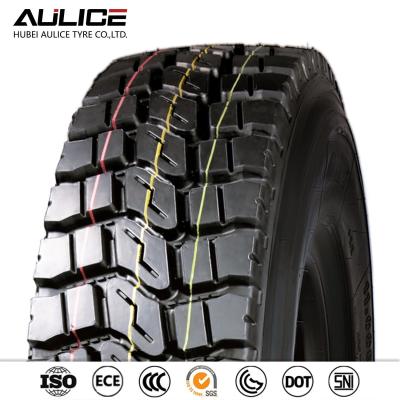 China All Steel Tubeless Radial 10.00R20 18PR Bus Radial Tire Strong Bead Design for sale