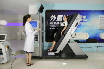 China Equipo trasero de la descompresión de la máquina de la descompresión de la parte posterior del poder más elevado en venta