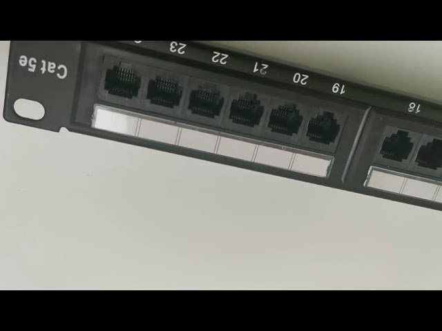 24 ports 1U 19“ Cat 5e patch panel