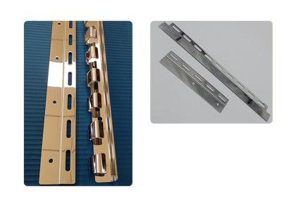 China Gancho de acero inoxidable del hardware de la puerta de tira 201 en el sistema colgante para las cortinas de la tira del Pvc en venta