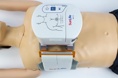 China IP34 Electronic CPR Machine IP34 -5-45C With 3000mAh Battery Capacity for sale