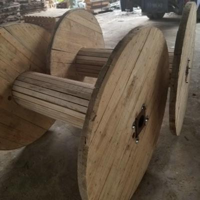 China Customized Wooden Cable Reel Spool Large Wood Cable Reel For Wire Winding for sale