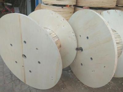 China 1800*900*900 Houten kabelrol Grote houten rol Glijhoutkabelrol Te koop