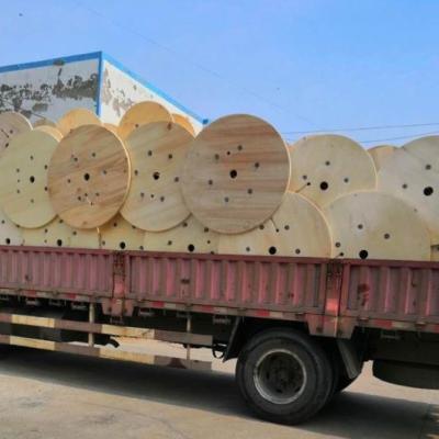 中国 工業用木製ケーブルリール 空の木製光ファイバースポール 販売のため