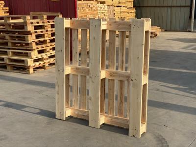 China Smooth Edges Non Fumigation Pallets Euro Block Pallet Good Moisture for sale