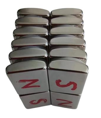 China Neodym-Magneten des Bogen-N52 eine Seitenseite der ebenen-eine kurvten als Bewegungsrotor für Stromversorgung zu verkaufen