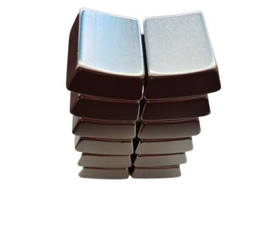 China N52 Sintered Arc Permanent Neodymium Magnets NiCuNi 25mmx30mmx9m for sale
