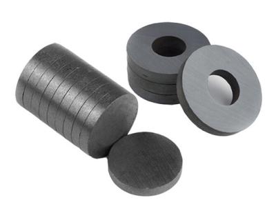 China Hard Cylinder Ferrite Magnet For Rotors / Fridge SGS RoHS Certification for sale