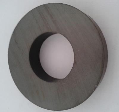 Cina Magnete di anello su misura Y33 della ferrite Y30 per la forza coercitiva elevata dell'altoparlante in vendita