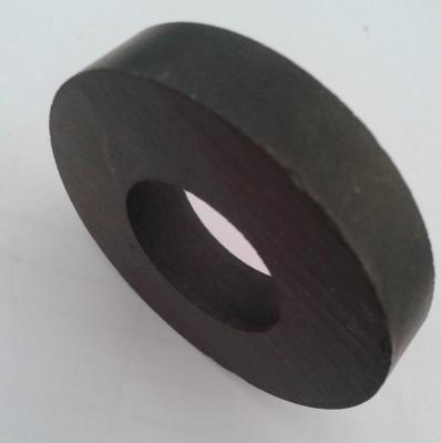 China Imanes permanentes de Ring Industrial Field Hard Ferrite de la ferrita de D100X70X20mm en venta