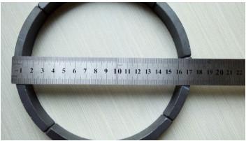 Cina Piccolo magnete permanente Y25-Y35 della ferrite di segmento dell'arco per il motore di Motorcyceles in vendita