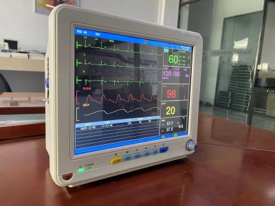 中国 TFT LCD Medical Electronic Vital Signs Monitor With ECG SPO2 NIBP And Temp Measurement 販売のため
