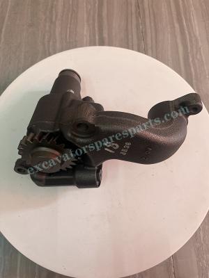 China PC400-6 PC650-8 6D140 Excavator Oil Pump 6261-51-2000 Steel Material for sale