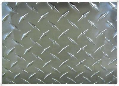 China Colding Working 3000 Series Aluminum Alloy Sheet Tread Plate Reflective Five Bars for sale