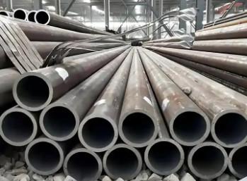 Chine Le rond sans couture de tuyau d'acier du tube 4130 d'acier allié a formé à vendre