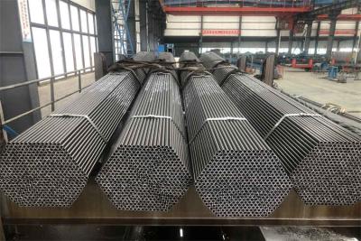 Chine Pipe en acier sans soudure ASTM A106 destinée au traitement de la découpe dans le port de Tianjin à vendre