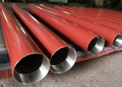 China Tubos de carcasa de acero para perforación de minas y perforación de pozos de agua en venta
