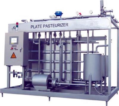 China Fully Automatic Monoblock Filling Machine Pulp Fruit Juice Processing Equipment 0.3L - 2L for sale