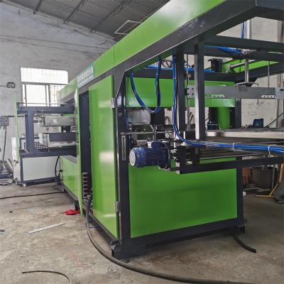 Chine Machine de formage sous vide en plastique de 33 kW Puissance de la pompe à vide de 2,2 kW à vendre