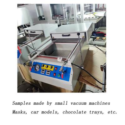 China Mini-tafelplaat kleine vacuüm pvc thermoforming machine voor het maken van plastic maskers Te koop