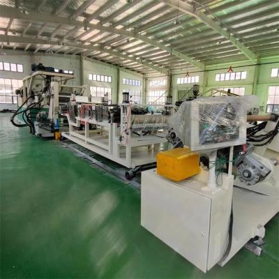 China Gebruikte servo aangedreven Pvc-plastic extrusie-machineplaat met Te koop