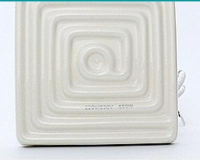 China Metal Thermoforming Machine Parts High Pressure Resistance Ceramic Heating Tile for sale