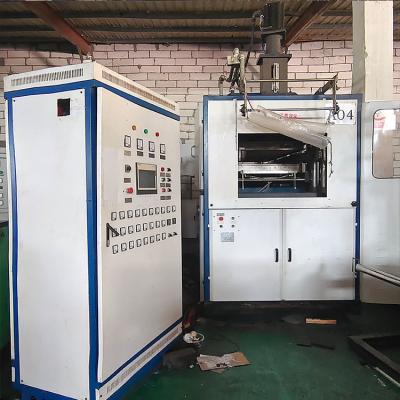 中国 380V Plastic Thermoforming Machine Water Cooling Plastic Cup Thermoforming Machine 販売のため