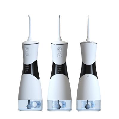 China USB Rechargeable Cordless Water Flosser Daily Care For Oral Irrigator With LCD Display à venda