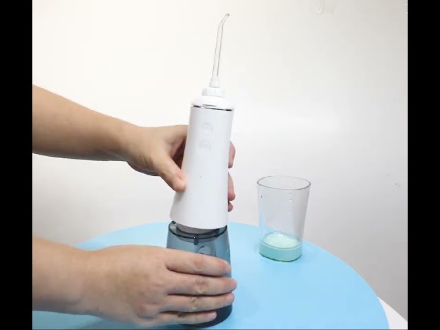 Deep Cleaning Oral Water Flosser IPX7 Waterproof Retractable