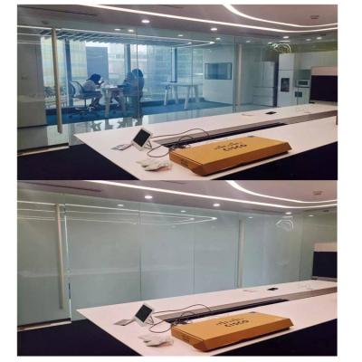 Cina Easy To Clean Switchable Privacy Glass Customizable Tempered Opaque Switching Glass in vendita