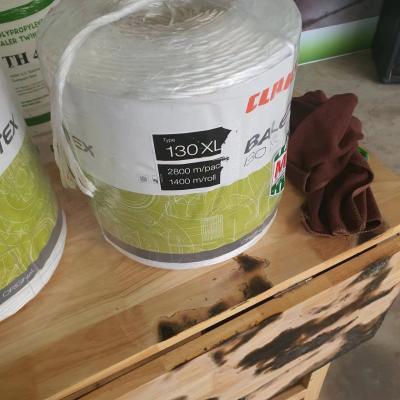 China 7.4g/M 9kg/Roll 276kgf Hay Reaper Binder Twine , UV Treated Pp Bailing Twine for sale