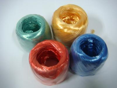 China Plastic Packaging PP Raffia String , 80g Flat Film Raffia String Baler Twine for sale