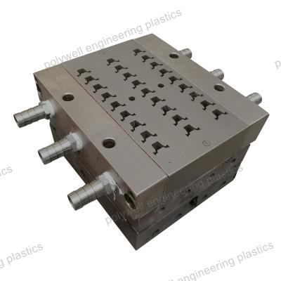 China Plastic Moulding Die Plastic Extruding Single or Conjoined Die Polyamide Strip Extrusion Mould Te koop