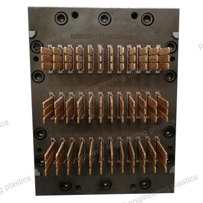 Cina Polyamide Plastic Molding Dies PA Plastic Extrusion Steel Mould Nylon Extruder Mould in vendita