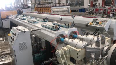 Chine Machine d'extrusion de tuyaux de conduites en PVC en plastique usine de fabrication de UPVC 65 mm 80 mm à vendre