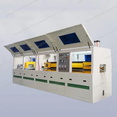 China Máquina de extrusión para cercas de piso y puentes de ventanas PVC WPC Perfiles de madera y plástico / Decking / Panel de pared en venta