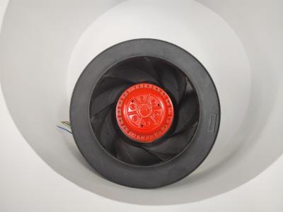 China O fã centrífugo de 2710 RPM curvou para trás IP54 com anel curto da entrada à venda