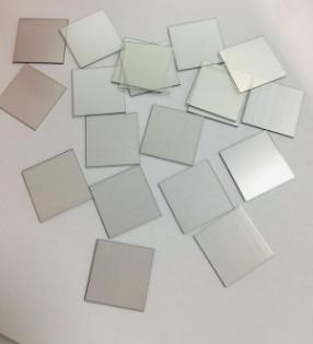 China 9x9x0.3mm CVD Semillas de diamante cultivadas en laboratorio Diamantes sintéticos sin cortar en venta